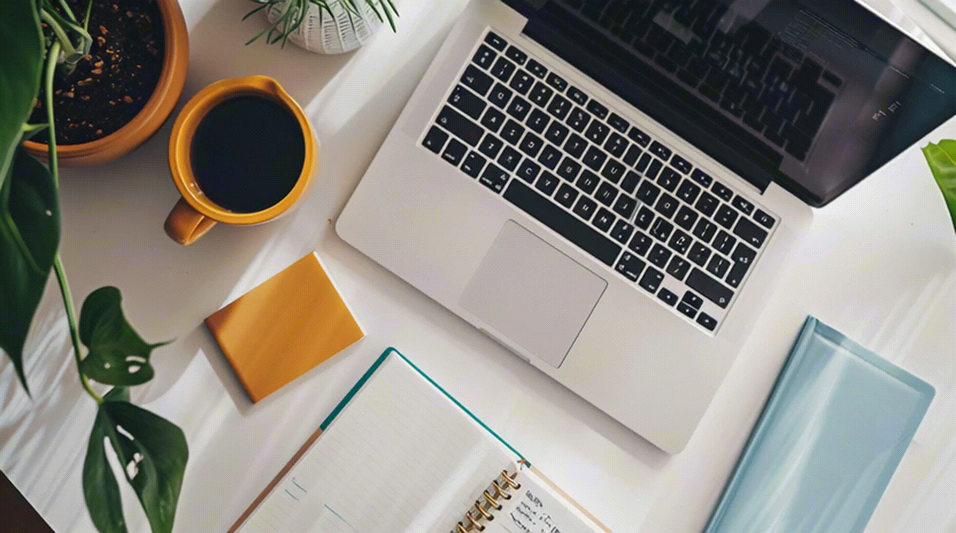 Illustration du prompt engineering et de l'intelligence artificielle - Espace de travail moderne avec outils IA